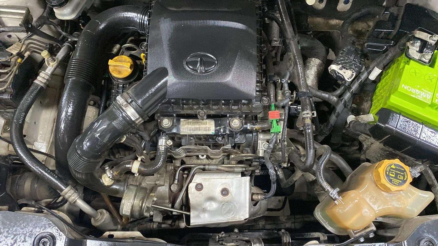 2018 Tata NEXON XZ PLUS PETROL, Petrol, Manual, 72,283 km, Open Bonet