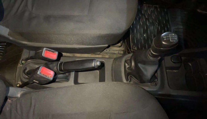 2016 Renault Kwid RXT 0.8, Petrol, Manual, 47,540 km, Gear Lever