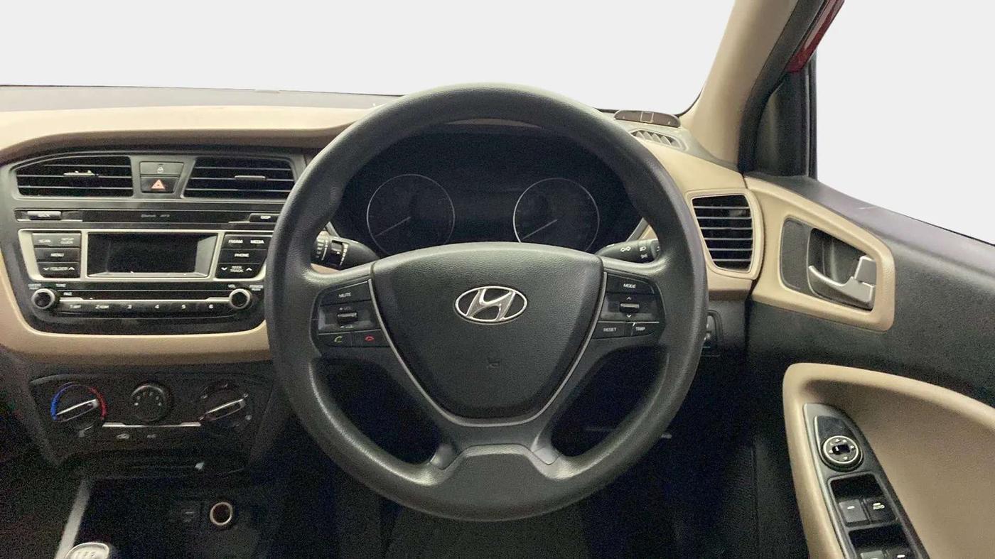 2015 Hyundai Elite i20 MAGNA 1.2, Petrol, Manual, 95,192 km, Steering Wheel Close Up