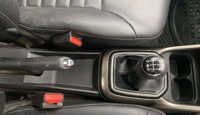 2017 Maruti IGNIS DELTA 1.2, Petrol, Manual, 32,591 km, Gear Lever