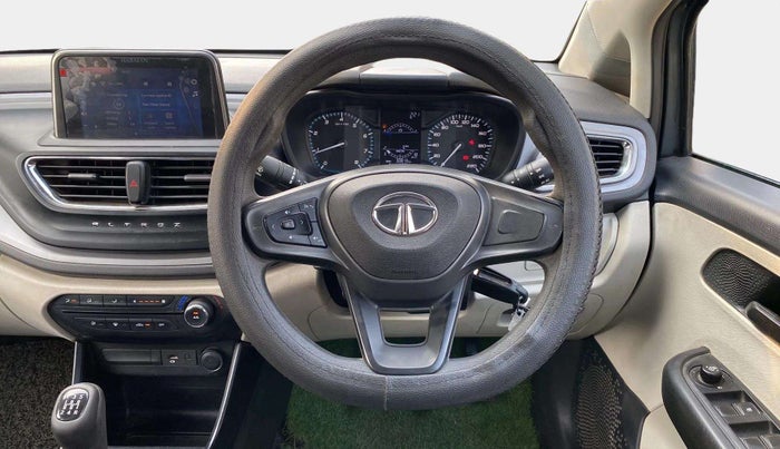 2022 Tata ALTROZ XM PLUS PETROL, Petrol, Manual, 30,890 km, Steering Wheel Close Up