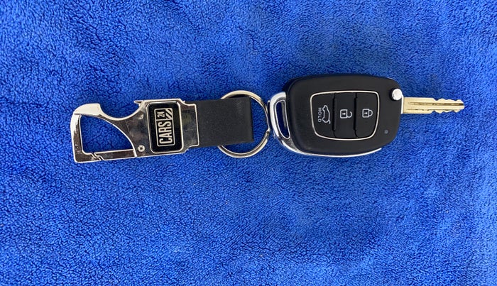 2021 Hyundai VENUE SX 1.0 TURBO IMT, Petrol, Manual, 20,114 km, Key Close Up