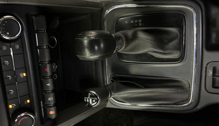 2022 Mahindra Thar LX PETROL HT 4WD AT, Petrol, Automatic, 57,195 km, Gear Lever