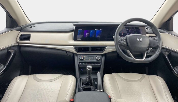 2021 Mahindra XUV700 AX 5 P MT 5 STR, Petrol, Manual, 65,709 km, Dashboard