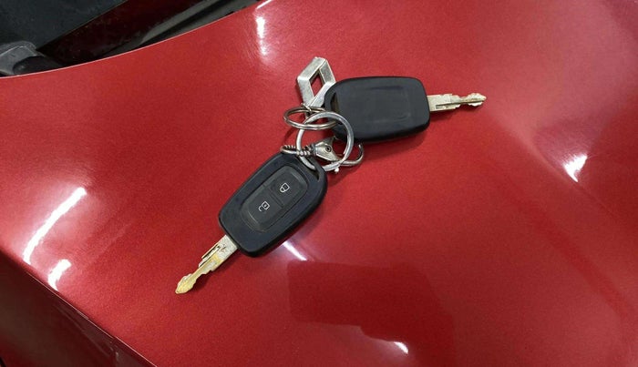 2017 Renault Kwid RXT 0.8, Petrol, Manual, 31,289 km, Key Close Up