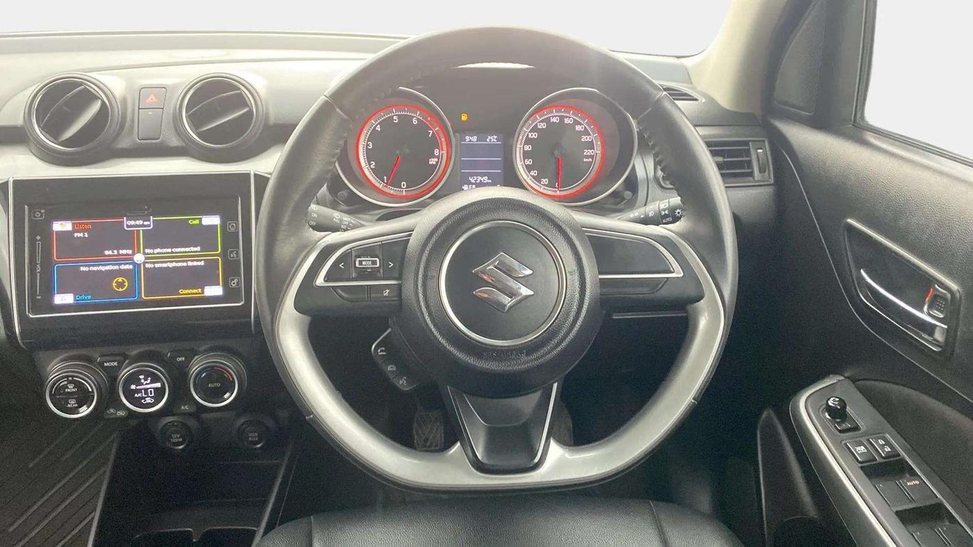 2018 Maruti Swift ZXI PLUS, Petrol, Manual, 42,426 km, Steering Wheel Close Up