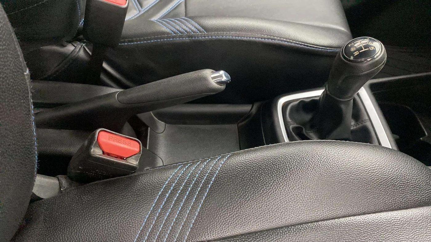2018 Maruti Swift ZXI PLUS, Petrol, Manual, 42,426 km, Gear Lever