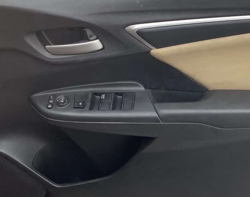 2018 Honda Jazz 1.2L I-VTEC V AT, Petrol, Automatic, 99,786 km, Driver Side Door Panels Control