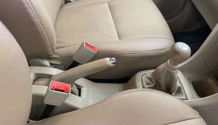 2015 Maruti Swift Dzire VXI, Petrol, Manual, 73,175 km, Gear Lever