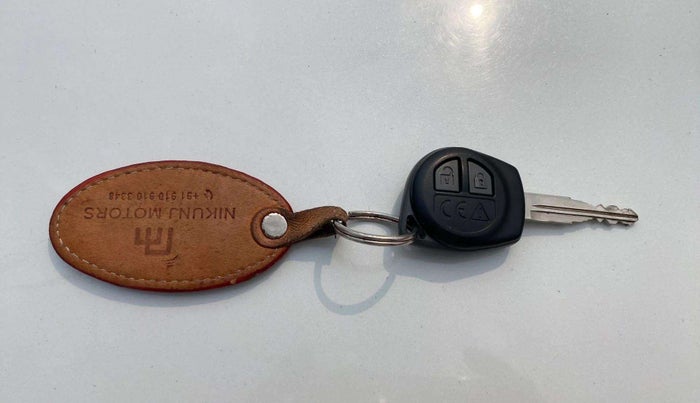 2022 Maruti Vitara Brezza LXI, Petrol, Manual, 10,011 km, Key Close Up