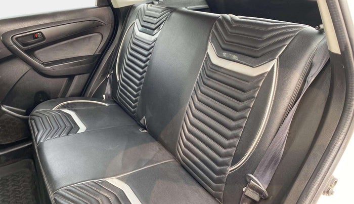 2022 Maruti Vitara Brezza LXI, Petrol, Manual, 10,011 km, Right Side Rear Door Cabin