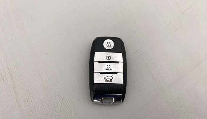 2020 KIA SONET GTX PLUS 1.0 IMT, Petrol, Manual, 32,944 km, Key Close Up