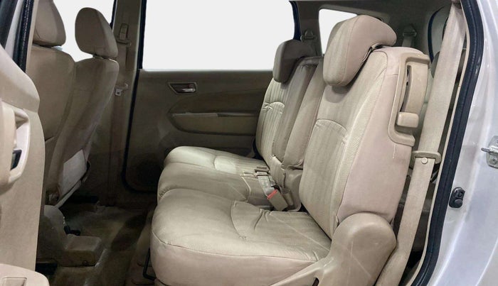 2016 Maruti Ertiga VDI SHVS, Diesel, Manual, 61,867 km, Right Side Rear Door Cabin