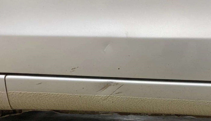 2016 Maruti Ertiga VDI SHVS, Diesel, Manual, 61,867 km, Left running board - Slightly dented