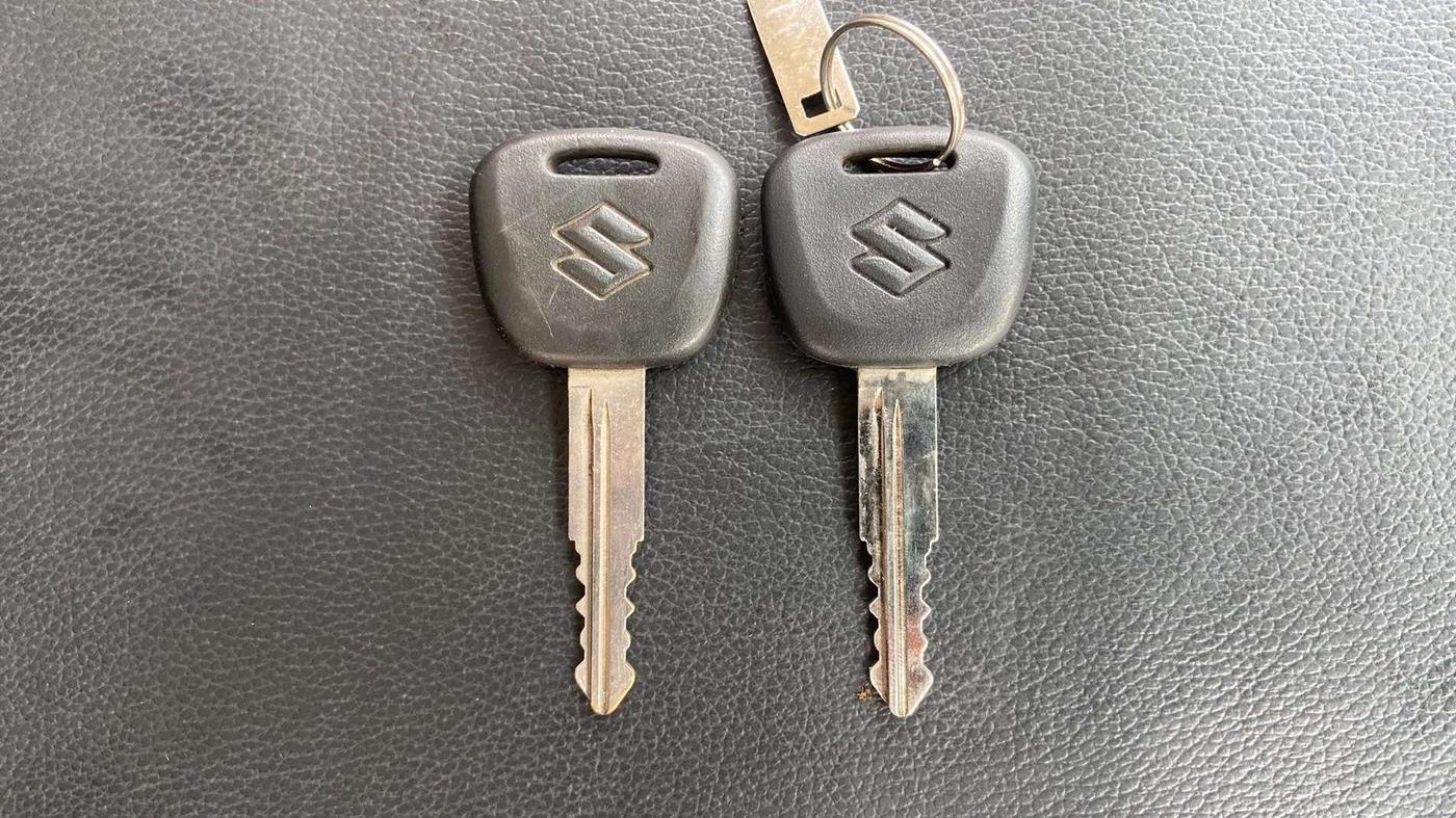 2022 Maruti Eeco 5 STR AC (O), Petrol, Manual, 11,982 km, Key Close Up