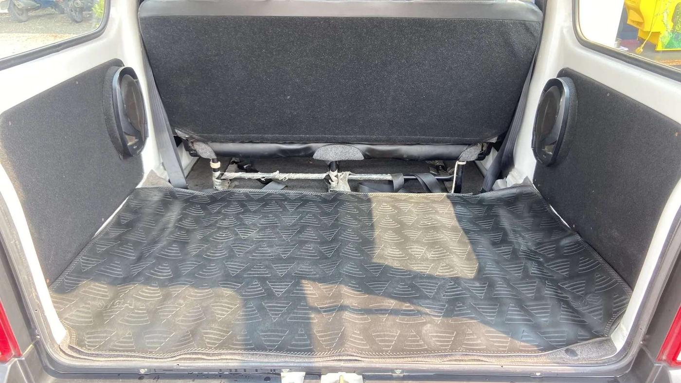2022 Maruti Eeco 5 STR AC (O), Petrol, Manual, 11,982 km, Boot Inside