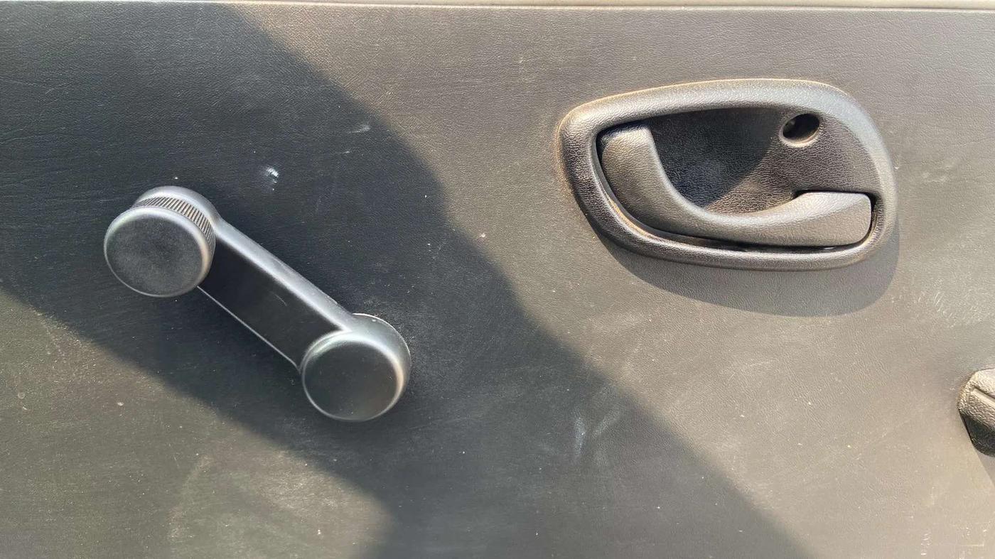 2022 Maruti Eeco 5 STR AC (O), Petrol, Manual, 11,982 km, Driver Side Door Panels Control