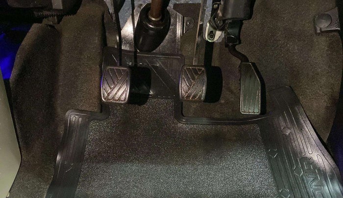 2019 Maruti New Wagon-R LXI CNG 1.0, CNG, Manual, 23,290 km, Pedals