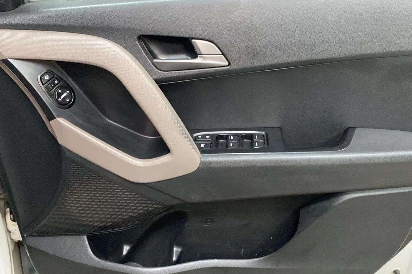 2017 Hyundai Creta SX PLUS AT 1.6 PETROL, Petrol, Automatic, 82,050 km, Driver Side Door Panels Control