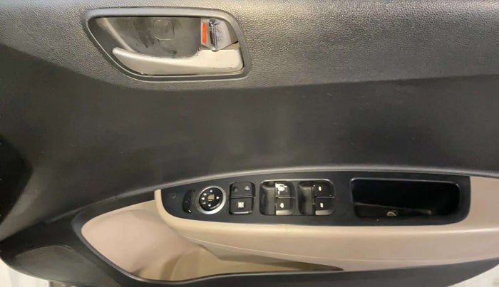 2014 Hyundai Grand i10 SPORTZ 1.2 KAPPA VTVT, Petrol, Manual, 90,576 km, Driver Side Door Panels Control