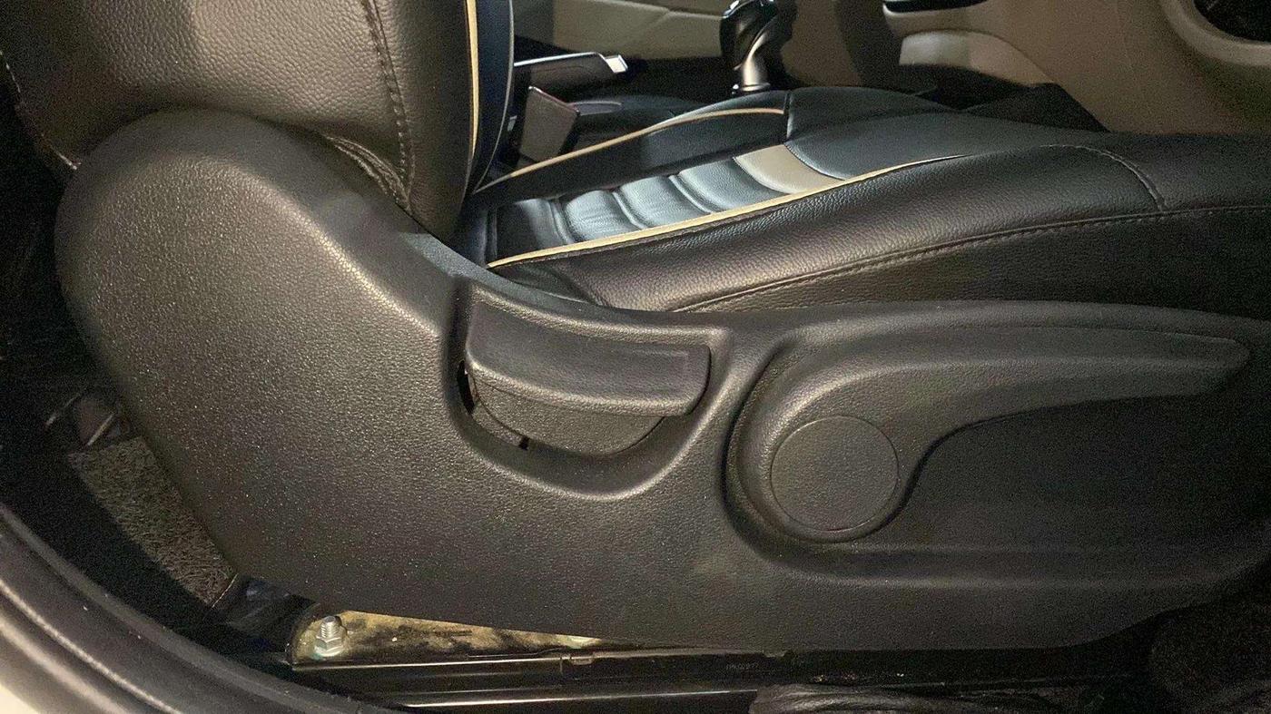 2021 Hyundai Verna SX 1.5 VTVT, Petrol, Manual, 56,306 km, Driver Side Adjustment Panel