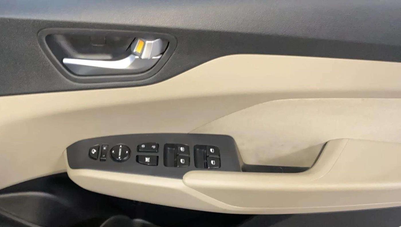 2021 Hyundai Verna SX 1.5 VTVT, Petrol, Manual, 56,306 km, Driver Side Door Panels Control