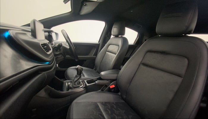 2022 Tata ALTROZ XZA PLUS DARK EDTION, Petrol, Automatic, 34,744 km, Right Side Front Door Cabin