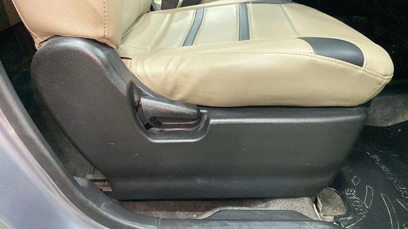 2017 Maruti Wagon R 1.0 VXI+ AMT, Petrol, Automatic, 45,340 km, Driver Side Adjustment Panel