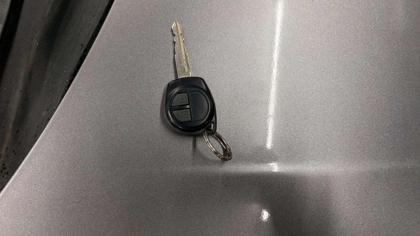 2017 Maruti Wagon R 1.0 VXI+ AMT, Petrol, Automatic, 45,340 km, Key Close Up