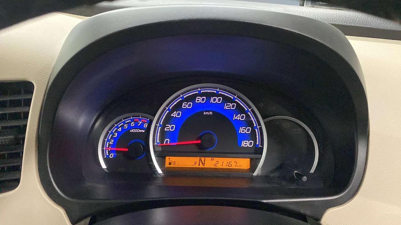 2017 Maruti Wagon R 1.0 VXI+ AMT, Petrol, Automatic, 45,340 km, Odometer Image