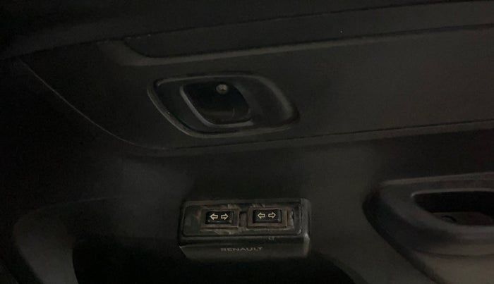 2017 Renault Kwid RXL, Petrol, Manual, 75,738 km, Driver Side Door Panels Control