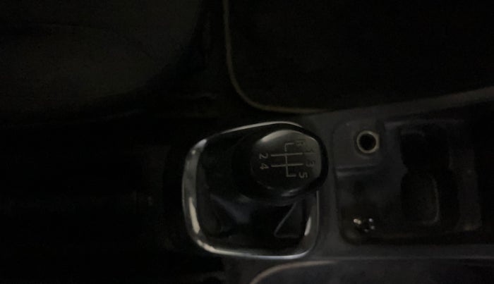 2017 Renault Kwid RXL, Petrol, Manual, 75,738 km, Gear Lever