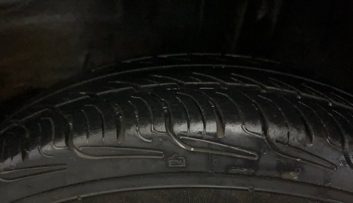 2017 Renault Kwid RXL, Petrol, Manual, 75,738 km, Left Rear Tyre Tread