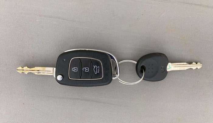 2020 Hyundai GRAND I10 NIOS SPORTZ 1.2 KAPPA VTVT, Petrol, Manual, 27,221 km, Key Close Up