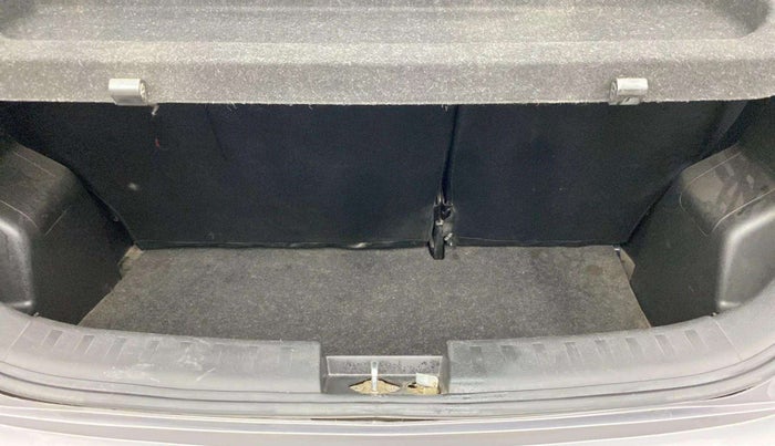 2015 Maruti Swift LXI (O), Petrol, Manual, 86,256 km, Boot Inside