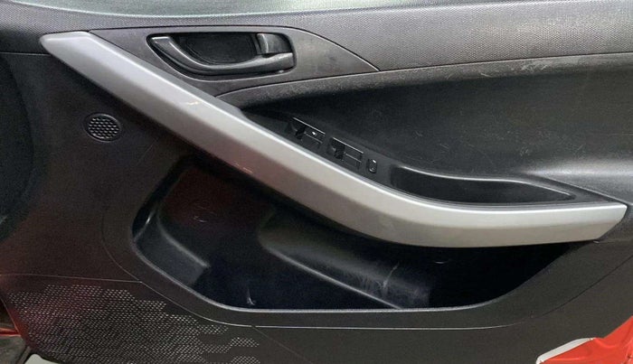 2021 Tata NEXON XM SUNROOF PETROL, Petrol, Manual, 19,828 km, Driver Side Door Panels Control