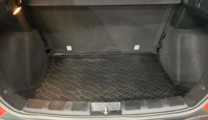 2021 Tata NEXON XM SUNROOF PETROL, Petrol, Manual, 19,828 km, Boot Inside
