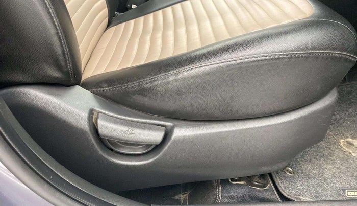 2018 Hyundai Grand i10 SPORTZ 1.2 KAPPA VTVT, Petrol, Manual, 53,712 km, Driver Side Adjustment Panel