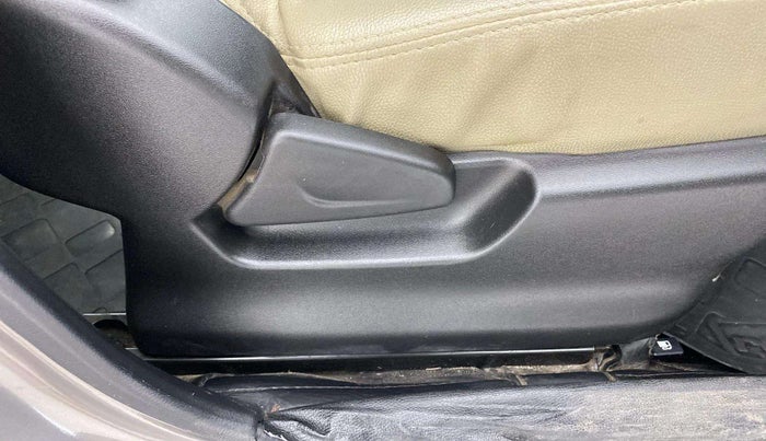 2018 Datsun Redi Go S 1.0 AMT, Petrol, Automatic, 33,302 km, Driver Side Adjustment Panel
