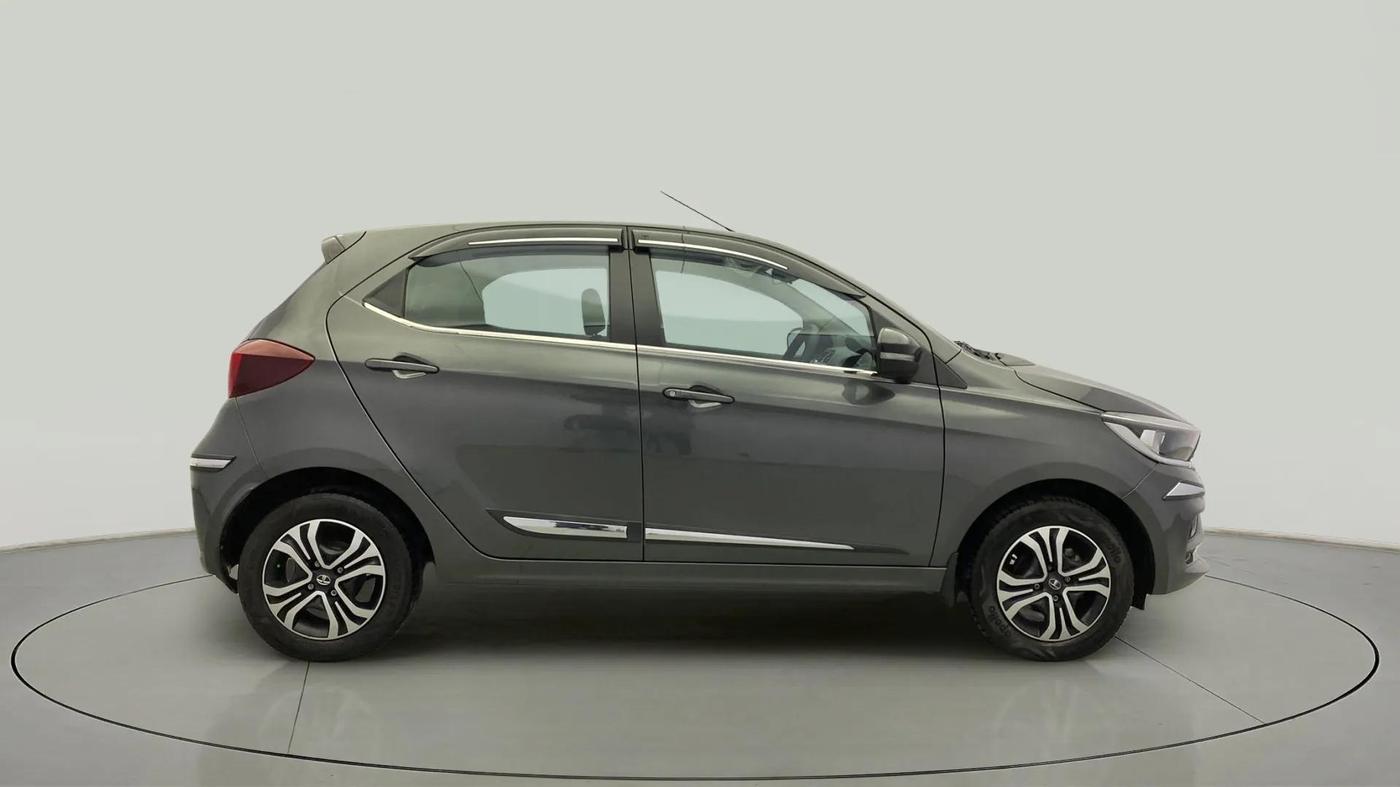 2022 Tata Tiago XT PETROL, Petrol, Manual, 30,302 km, Right Side View