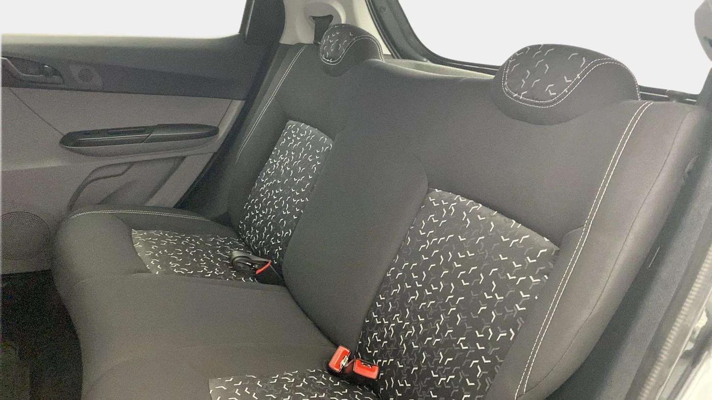 2022 Tata Tiago XT PETROL, Petrol, Manual, 30,302 km, Right Side Rear Door Cabin