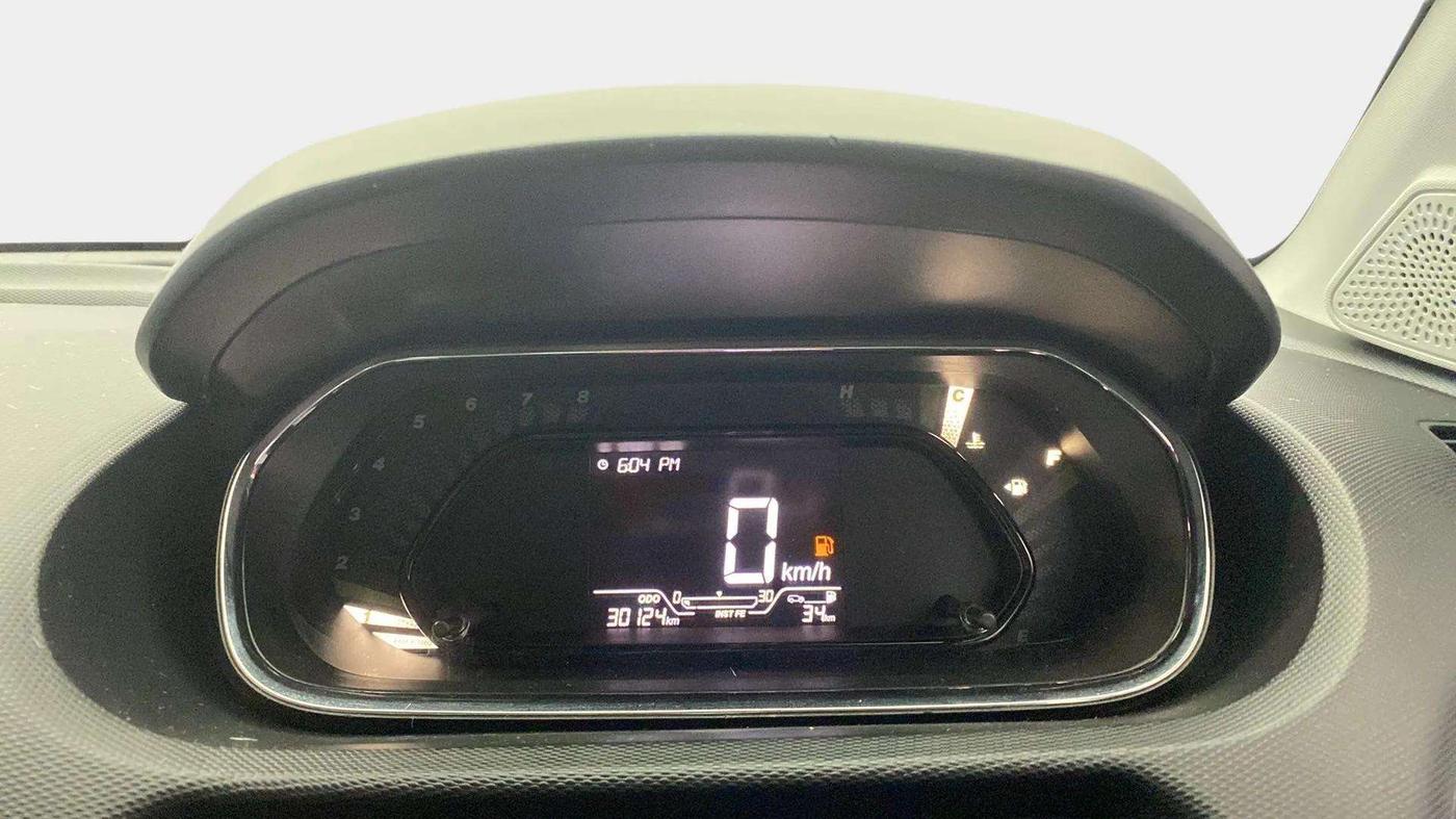 2022 Tata Tiago XT PETROL, Petrol, Manual, 30,302 km, Odometer Image