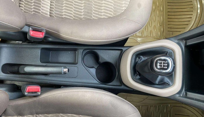 2018 Hyundai Xcent SX 1.2 (O), Petrol, Manual, 38,704 km, Gear Lever