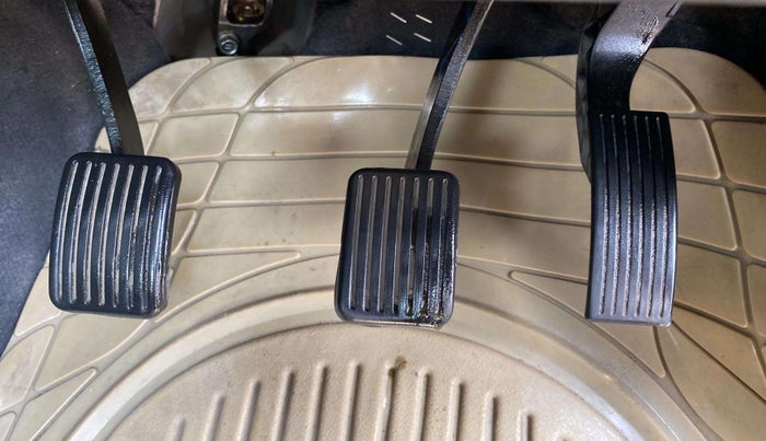 2018 Hyundai Xcent SX 1.2 (O), Petrol, Manual, 38,704 km, Pedals