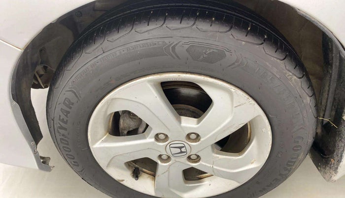2015 Honda City 1.5L I-VTEC VX CVT, Petrol, Automatic, 91,716 km, Left front tyre - Tyre dimensions are different from each other