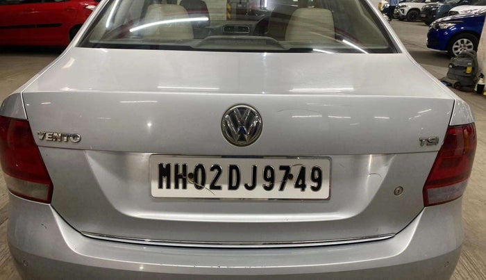 2014 Volkswagen Vento HIGHLINE PETROL AT, Petrol, Automatic, 69,053 km, Dicky (Boot door) - Minor scratches