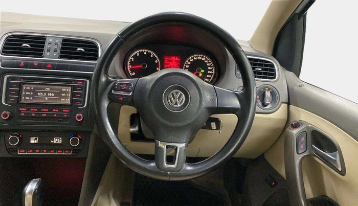 2014 Volkswagen Vento HIGHLINE PETROL AT, Petrol, Automatic, 69,053 km, Steering Wheel Close Up