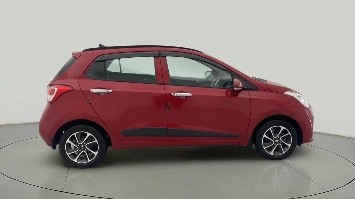 2017 Hyundai Grand i10 SPORTZ (O) AT 1.2 KAPPA VTVT, Petrol, Automatic, 52,217 km, Right Side View