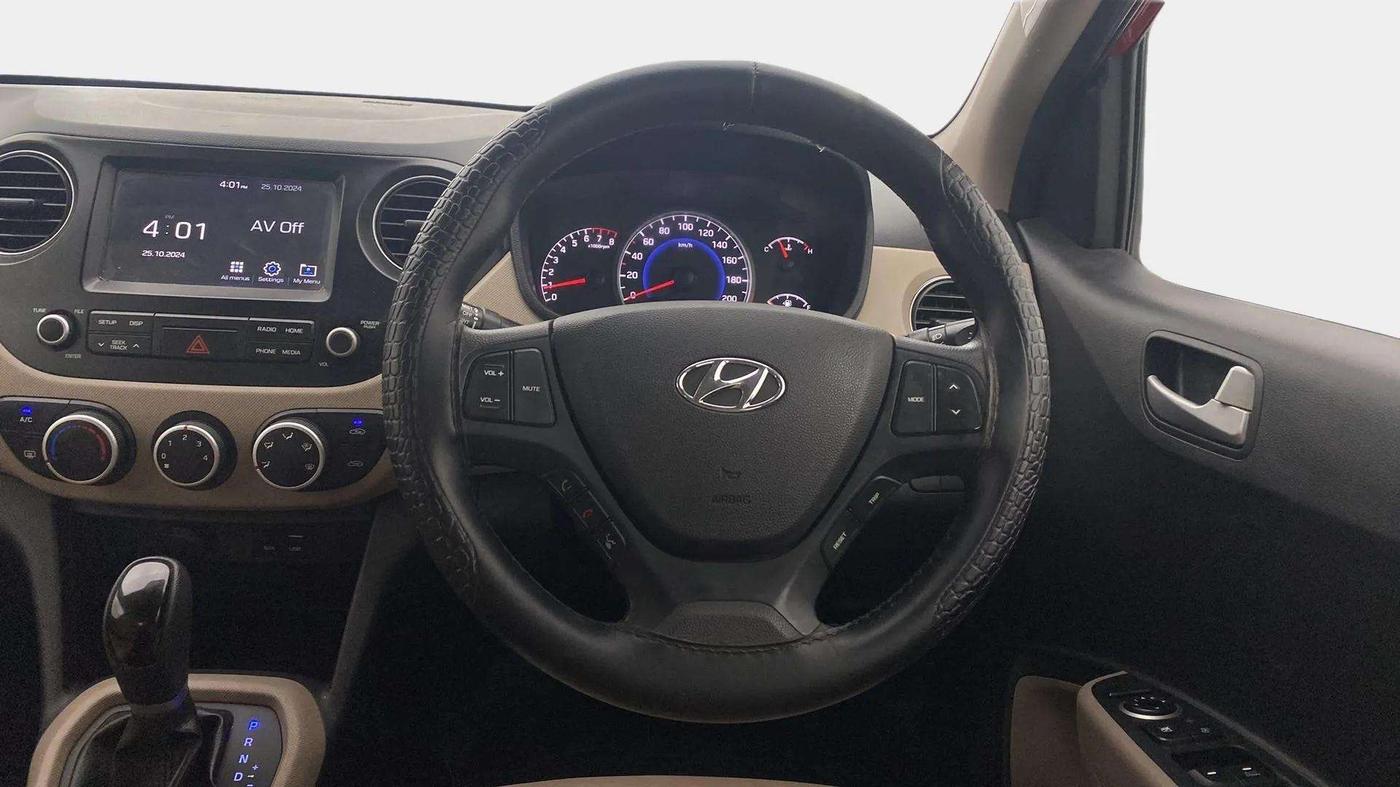 2017 Hyundai Grand i10 SPORTZ (O) AT 1.2 KAPPA VTVT, Petrol, Automatic, 52,217 km, Steering Wheel Close Up