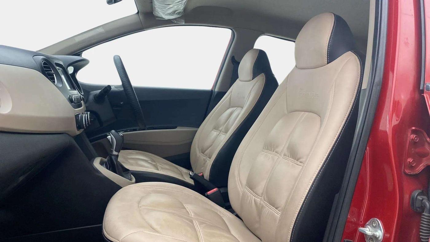 2017 Hyundai Grand i10 SPORTZ (O) AT 1.2 KAPPA VTVT, Petrol, Automatic, 52,217 km, Right Side Front Door Cabin